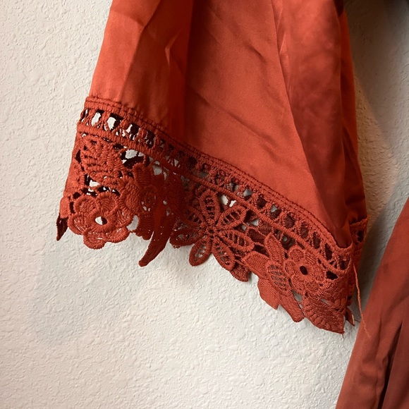 "Get Ready Robe" Rust Color Size Small Silk - Picture 2 of 3